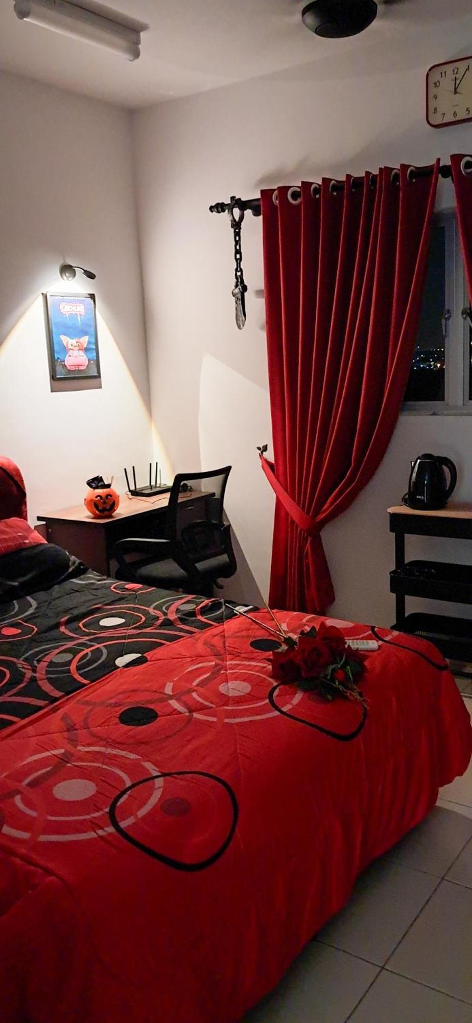The Red Room Alanis Residence セパン エクステリア 写真
