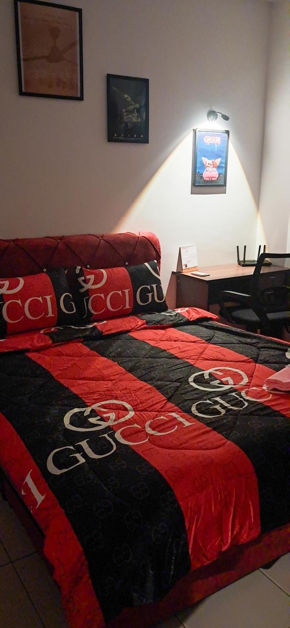 The Red Room Alanis Residence セパン エクステリア 写真
