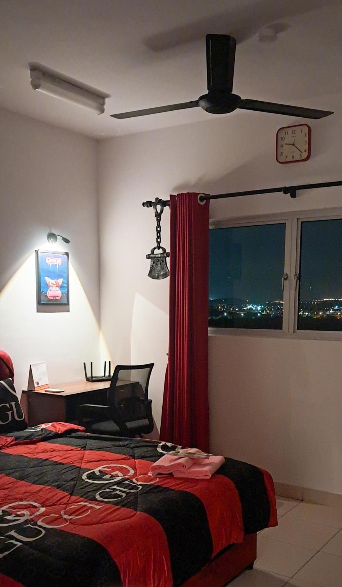 The Red Room Alanis Residence セパン エクステリア 写真