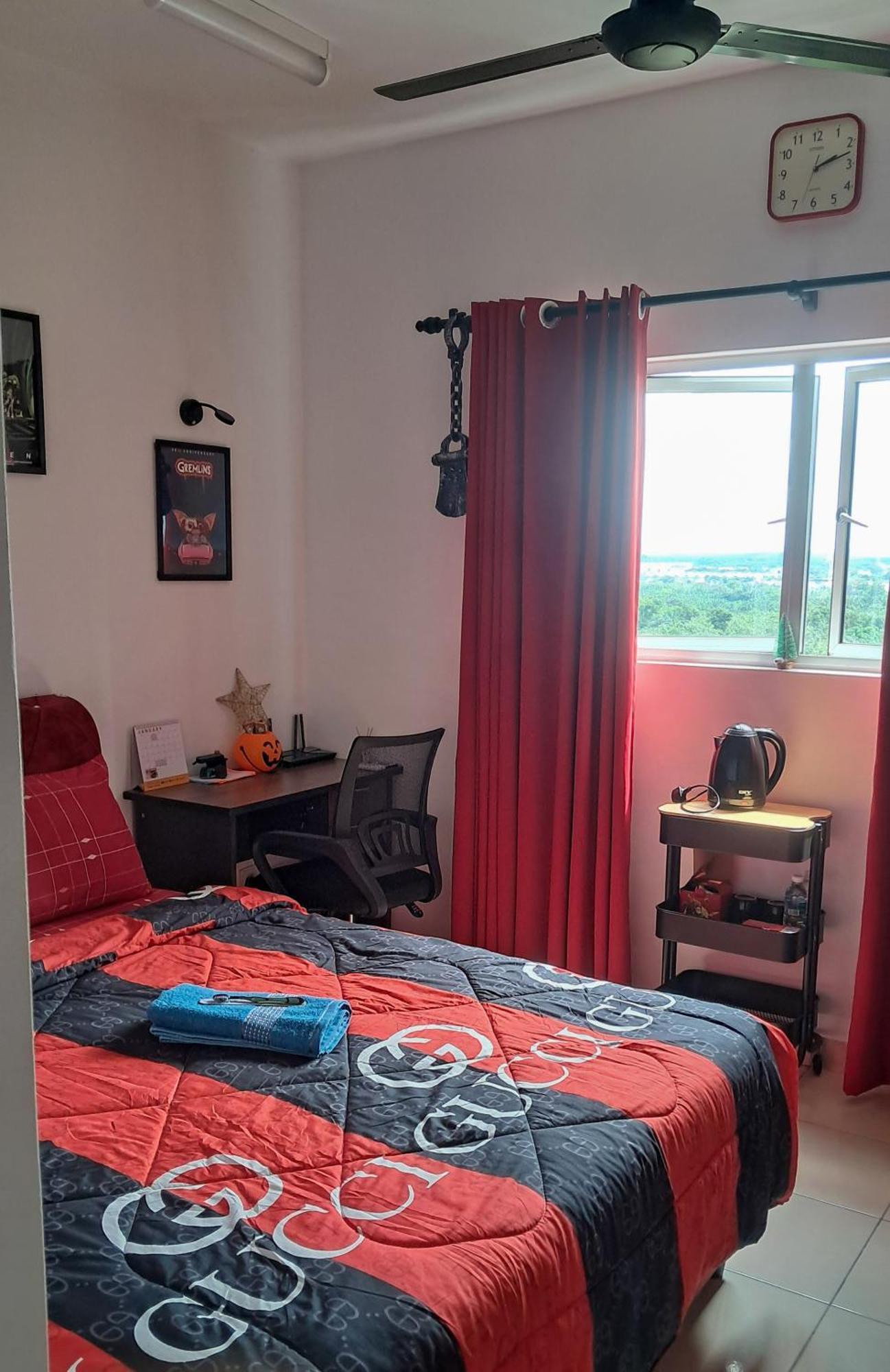 The Red Room Alanis Residence セパン エクステリア 写真